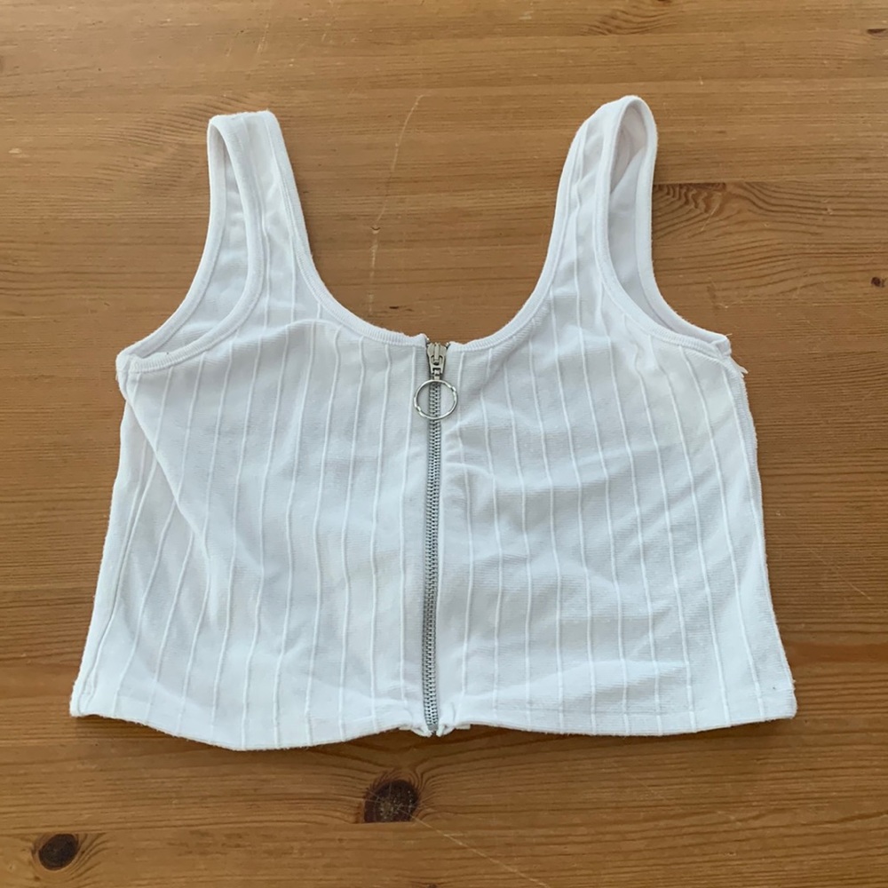 COPY - BERSHKA WHITE ZIP-UP Tank Top (size small)